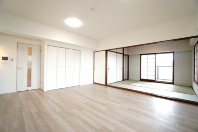 【居間・リビング】 | 【上質リフォーム】ファミール江波公園ツインズ弐番館 | 室内（2025年4月21日9：00頃）撮影