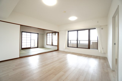 【居間・リビング】 | 【上質リフォーム】ファミール江波公園ツインズ弐番館 | 室内（2025年4月21日9：00頃）撮影