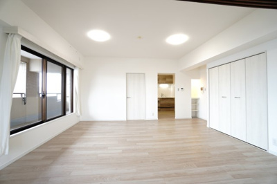 【居間・リビング】 | 【上質リフォーム】ファミール江波公園ツインズ弐番館 | 室内（2025年4月21日9：00頃）撮影