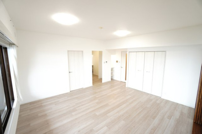 【居間・リビング】 | 【上質リフォーム】ファミール江波公園ツインズ弐番館 | 室内（2025年4月21日9：00頃）撮影