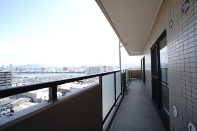 【バルコニー】 | 【上質リフォーム】ファミール江波公園ツインズ弐番館 | 現地（2025年4月21日9：00頃）撮影