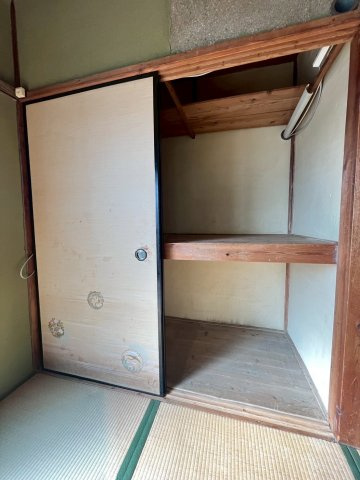 泉が丘3丁目貸家の収納