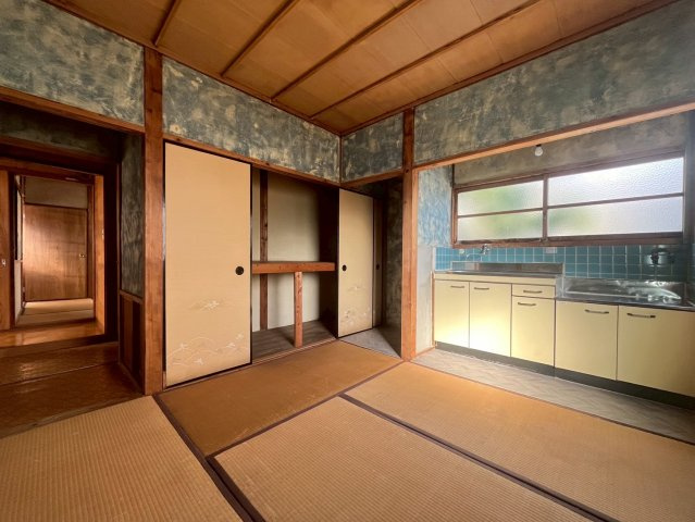 泉が丘3丁目貸家の内装