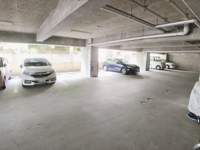 【駐車場】 | グリーンパーク新瑞【名古屋市賃貸・シャッター付駐車場】