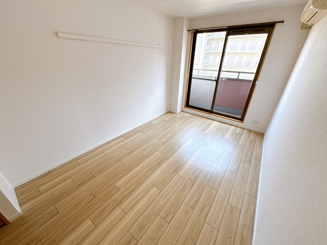 【寝室】 | サンメゾン吹田