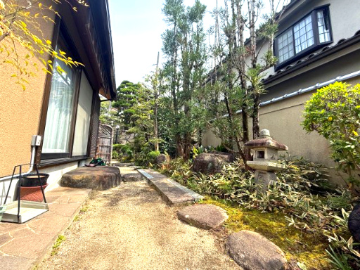東大阪市山手町戸建の庭