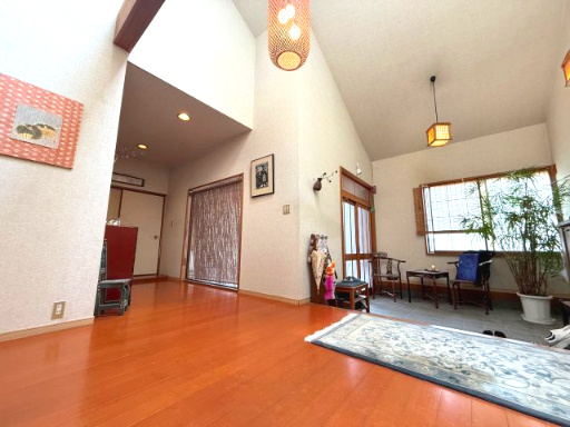 東大阪市山手町戸建のエントランス