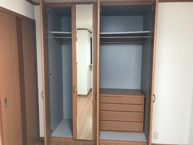 アベニール細江の収納|洋室のクローゼット
