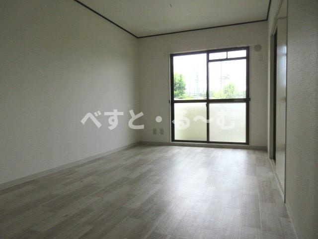 リバティビルの洋室