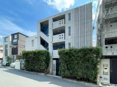 【外観】 | アズ中野レジデンス | 鉄筋コンクリート造のがっちりとした建物。