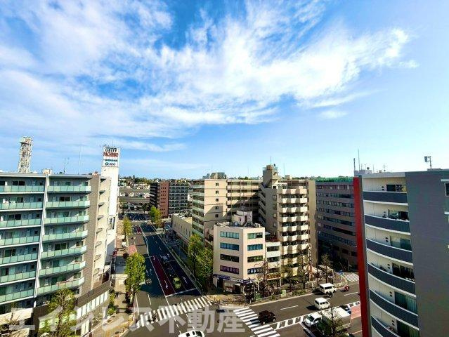 夕陽ヶ丘ニュースカイマンションの展望|南西の明るい陽光が明るく差し込み横浜の都市を一望できる眺望が広がります♪