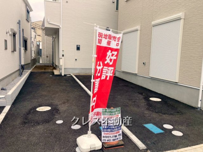 【駐車場】 | 飯田グループ販売戸数全国7位の現地販売会社です【さいたま市大宮区三橋1-1138-12付近】   | お車を停めてもゆとりのあるカースペース♪
現地（2025年4月）撮影