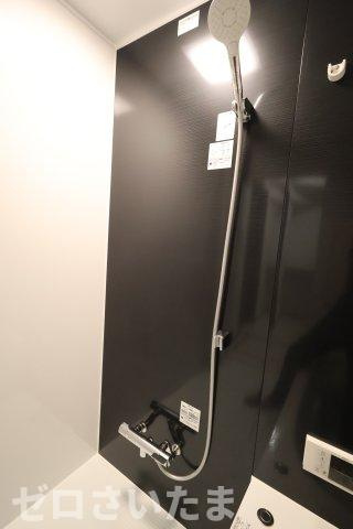 《仲介手数料無料》南区大字太田窪2405新築一戸建ての浴室