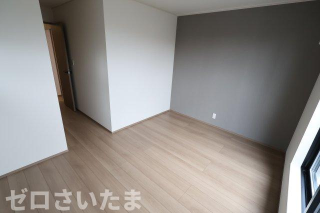 《仲介手数料無料》南区大字太田窪2405新築一戸建ての洋室