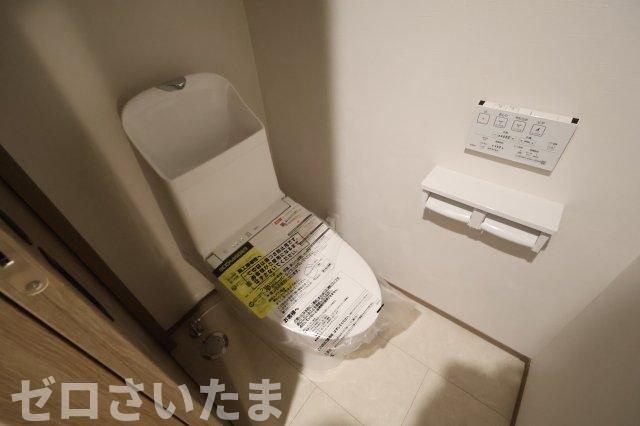 《仲介手数料無料》南区大字太田窪2405新築一戸建てのトイレ