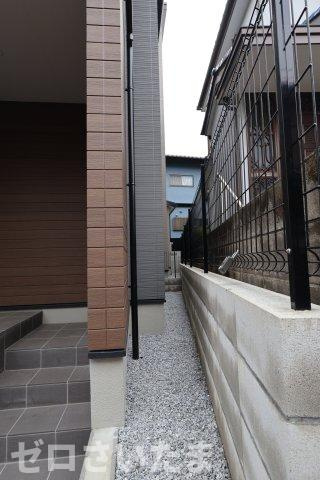 《仲介手数料無料》南区大字太田窪2405新築一戸建ての外観