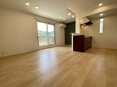 【居間・リビング】 | ルミエール重根