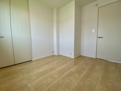 【洋室】 | ルミエール重根