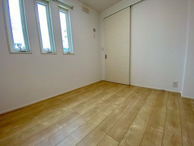 【洋室】 | ルミエール重根