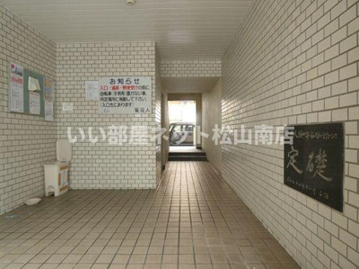 【エントランス】 | Aqua・Luce(アクア・ルーチェ)