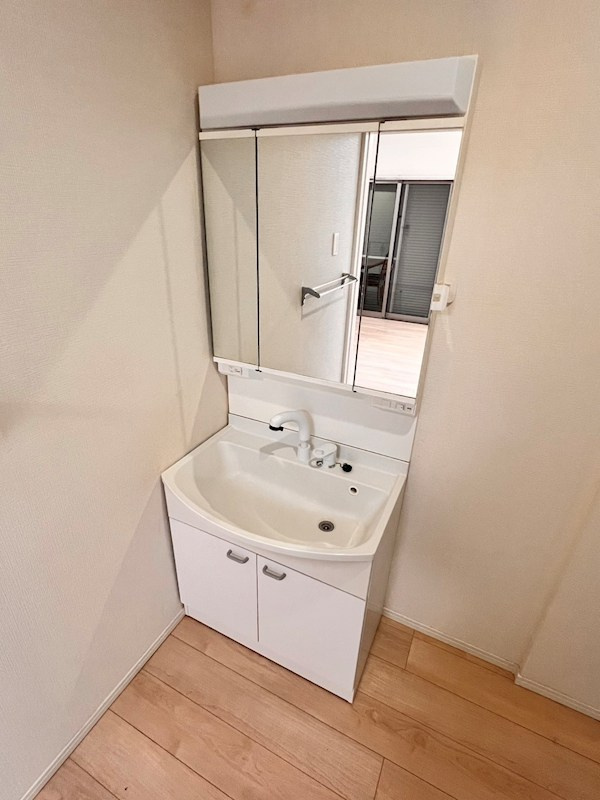 【中古戸建】向日市物集女町北ノ口「洛西口駅」3LDKの独立洗面台