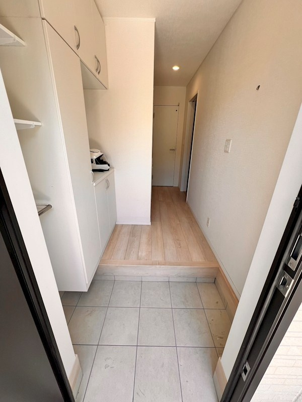 【中古戸建】向日市物集女町北ノ口「洛西口駅」3LDKの玄関