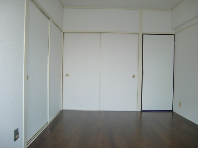 マツヤパークマンションの洋室