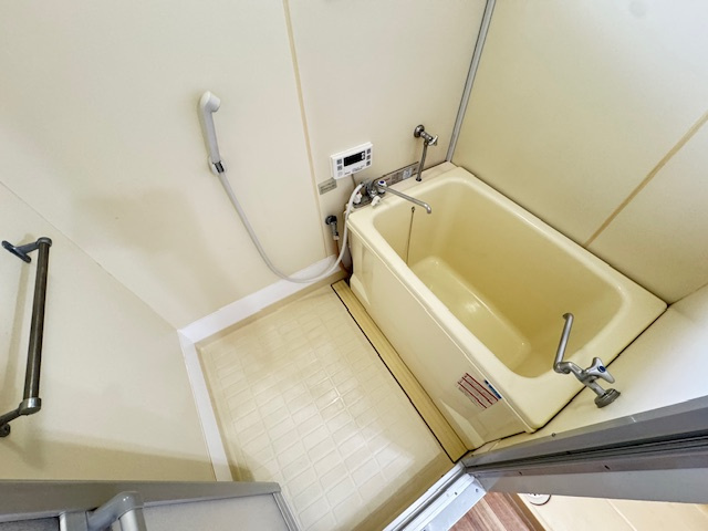 メゾンドール青葉の浴室