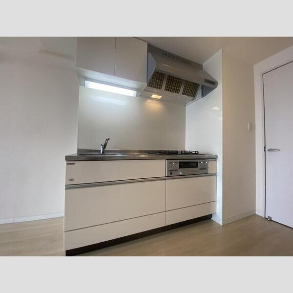 LaCASA江坂(ラカーサ江坂)のキッチン