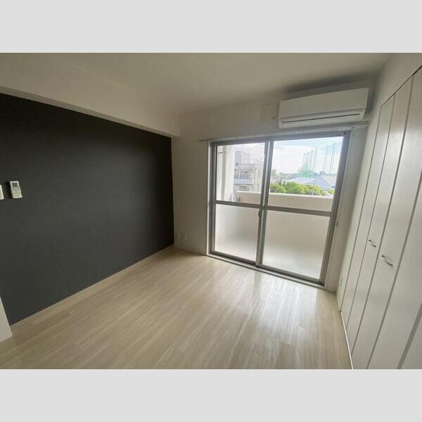 LaCASA江坂(ラカーサ江坂)の居間・リビング