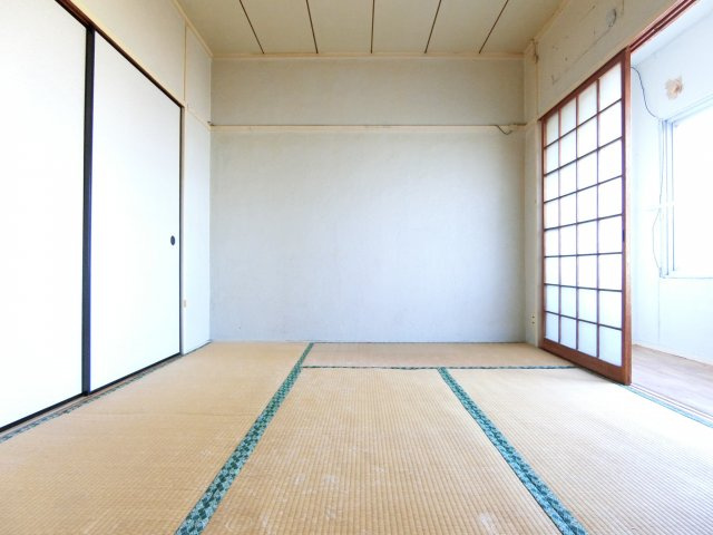 ひとみマンションの寝室