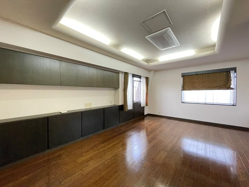 メゾン呉藤の洋室|ゆったりした洋室です