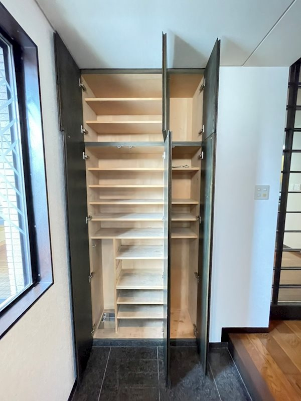 メゾン呉藤の収納|ちょっとした収納スペースも充実しています