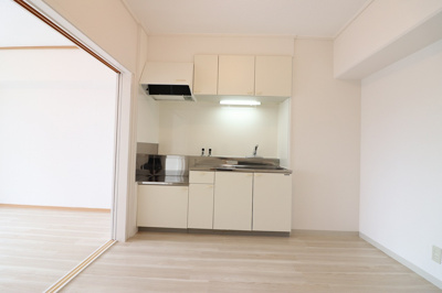 【居間・リビング】 | 森岡ビル | ゆったり過ごせるリビングです