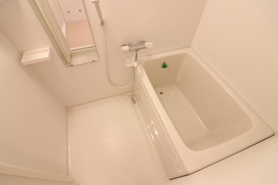 【浴室】 | 森岡ビル | 日々の疲れを癒すお風呂付です