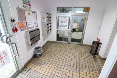 【ロビー】 | 森岡ビル | 毎日通るロビーはこのようになっています