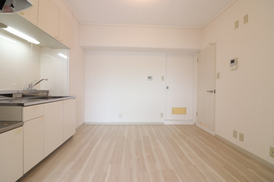 【居間・リビング】 | 森岡ビル | 居間です