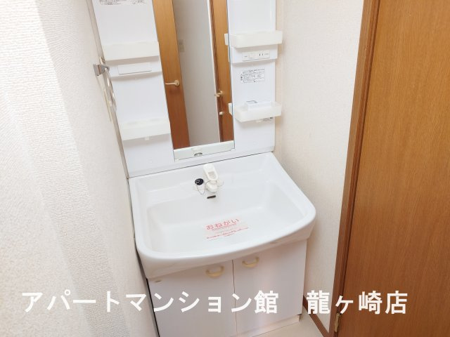 Ｉｌｌｕｓｉｏｎの独立洗面台|洗面所