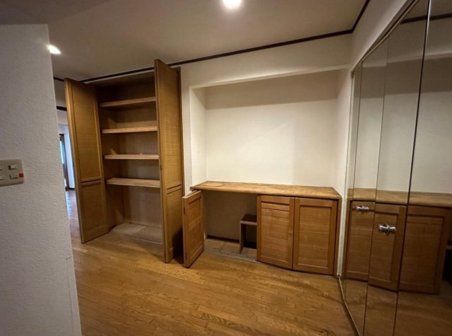 堺市堺区榎元町３丁の中古マンションの洋室