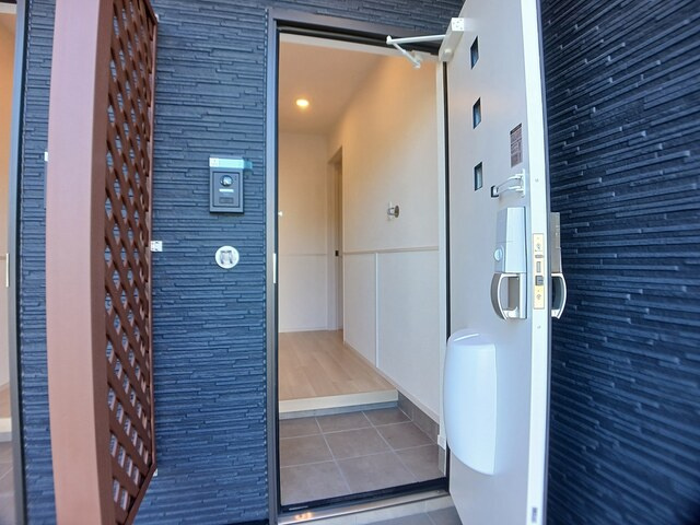 プリムローズ　Ａの玄関