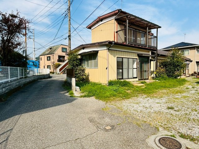 水回り綺麗♪　足利市今福町　中古物件の前面道路含む現地写真