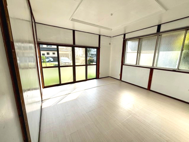 水回り綺麗♪　足利市今福町　中古物件の洋室|明るい洋室です