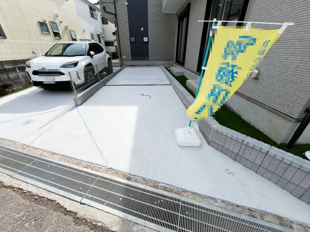 祝　成約済み　八王子市　北野　新築戸建て　５期の駐車場|～仲介手数料無料☆八王子ひなた不動産～　八王子市打越町　新築戸建て