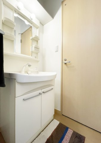 シャーメゾン安宅の洗面所