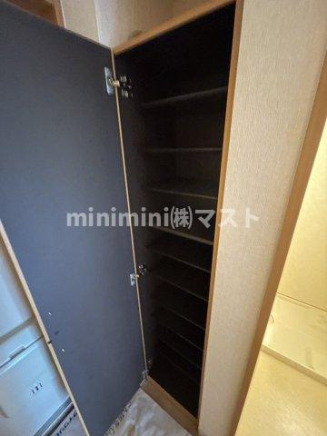 ソレアード昼ヶ丘の玄関