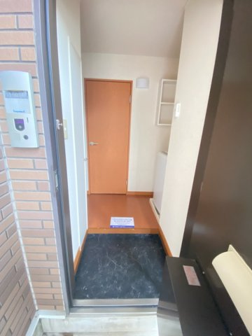レオパレス新柏の玄関