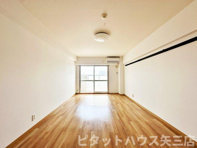 メゾン南昭和の居間・リビング|ゆったり過ごせる居間です