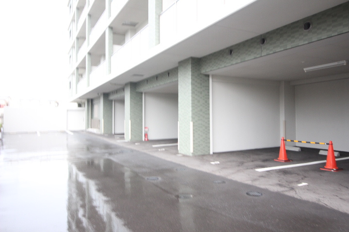 ES-Grande京都長岡天神の駐車場