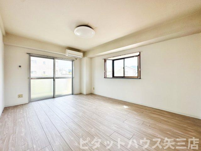 パールメゾンIIの居間・リビング|居間です