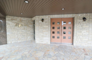 【エントランス】 | 安全に配慮されたオートロックマンションです。室内ＴＶモニタ付インターホンで来訪者を確認できます